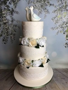 LARGE WEDDING CAKES